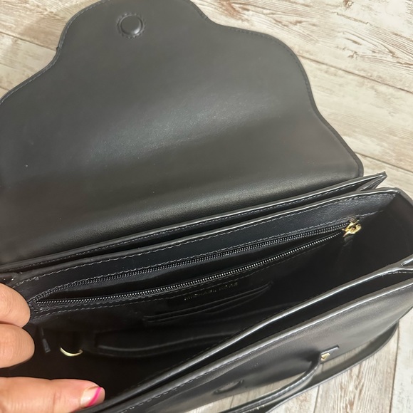 MICHAEL Michael Kors Womens Cary Leather Crossbody Saddle Handbag - Picture 5 of 6